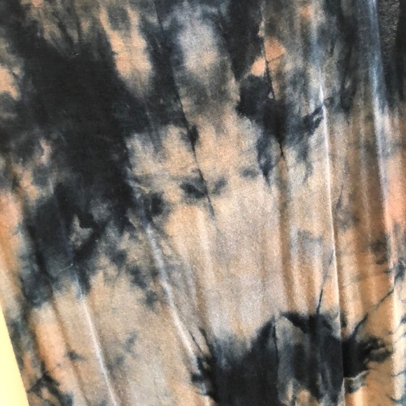 Tie Dye Bodycon Midi Dress 🔥💥 - Picture 3 of 5